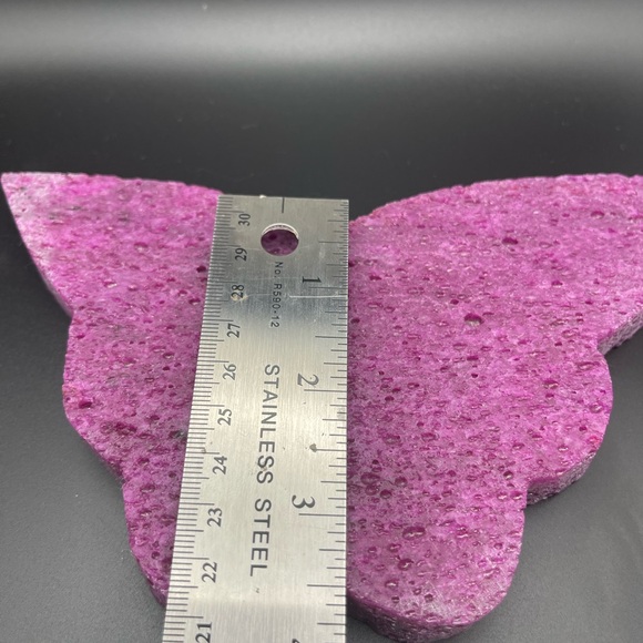 Honeycomb Ruby Large Butterfly Carving UV reactive Reiki - Picture 5 of 5